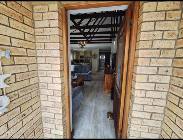 3 BEDROOM TOWNHOUSE FOR SALE IN SEEMEEU PARK